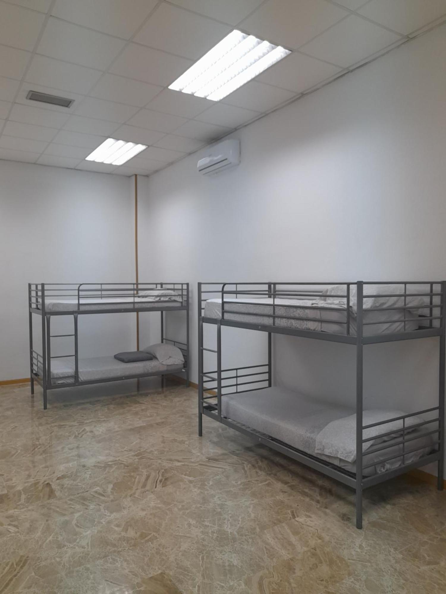 Hostel M Torres Мадрид Екстериор снимка