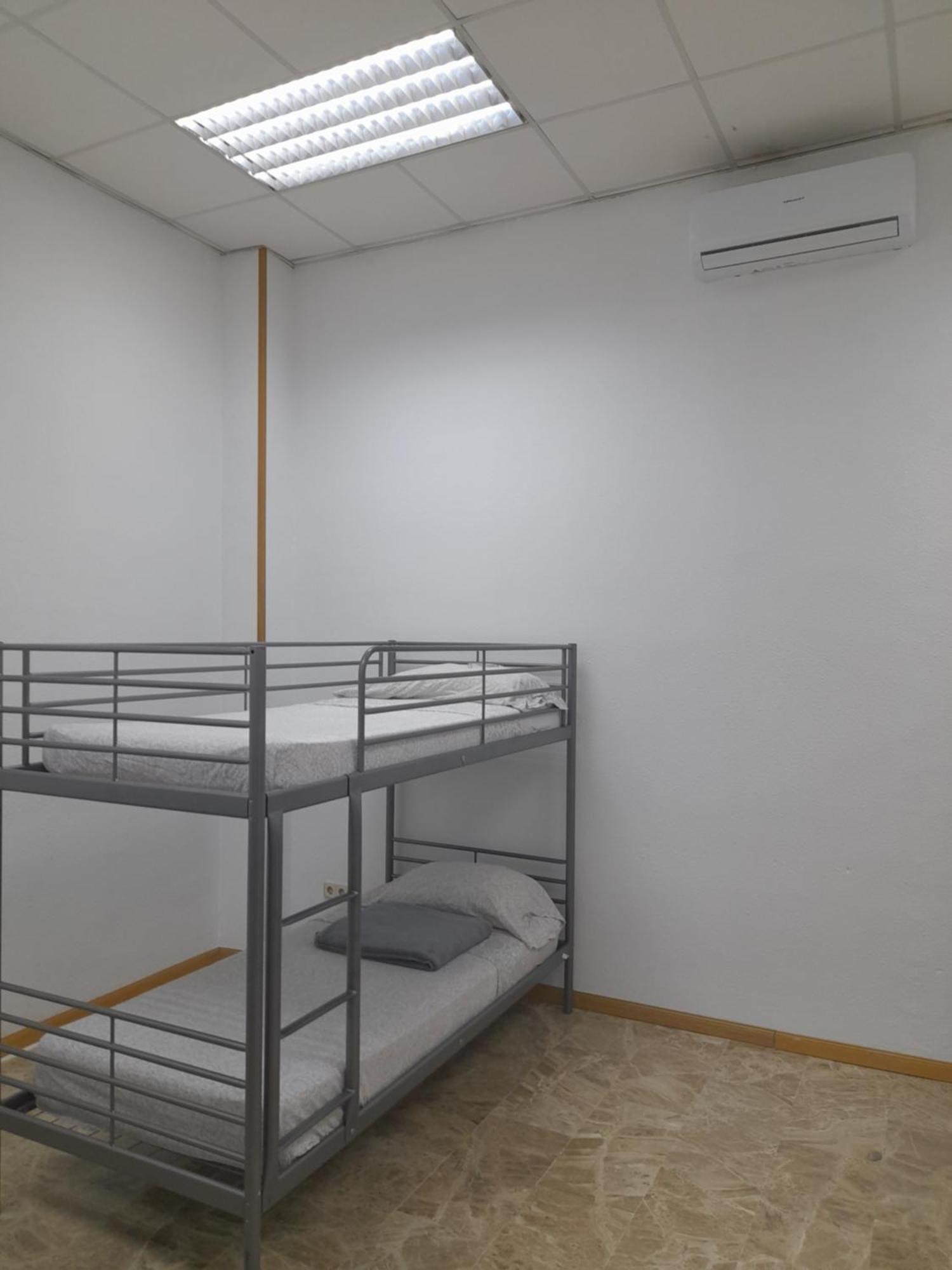 Hostel M Torres Мадрид Екстериор снимка